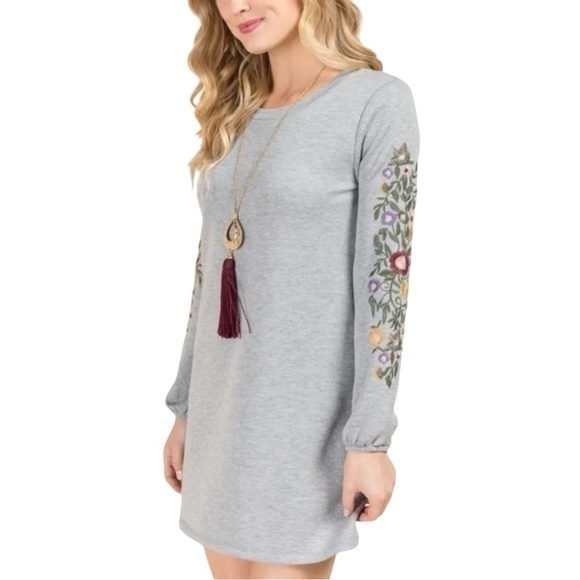 Francesca's Collections Dresses & Skirts - Francesca’s Alya Sweater Dress with Floral Embroidered Sleeves 💕